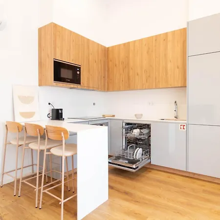 Astro Emanuelle E By Lovelystay Apartment